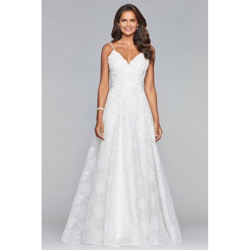 زفاف - Faviana - 10085 Embroidered V Neck Evening Gown - Designer Party Dress & Formal Gown