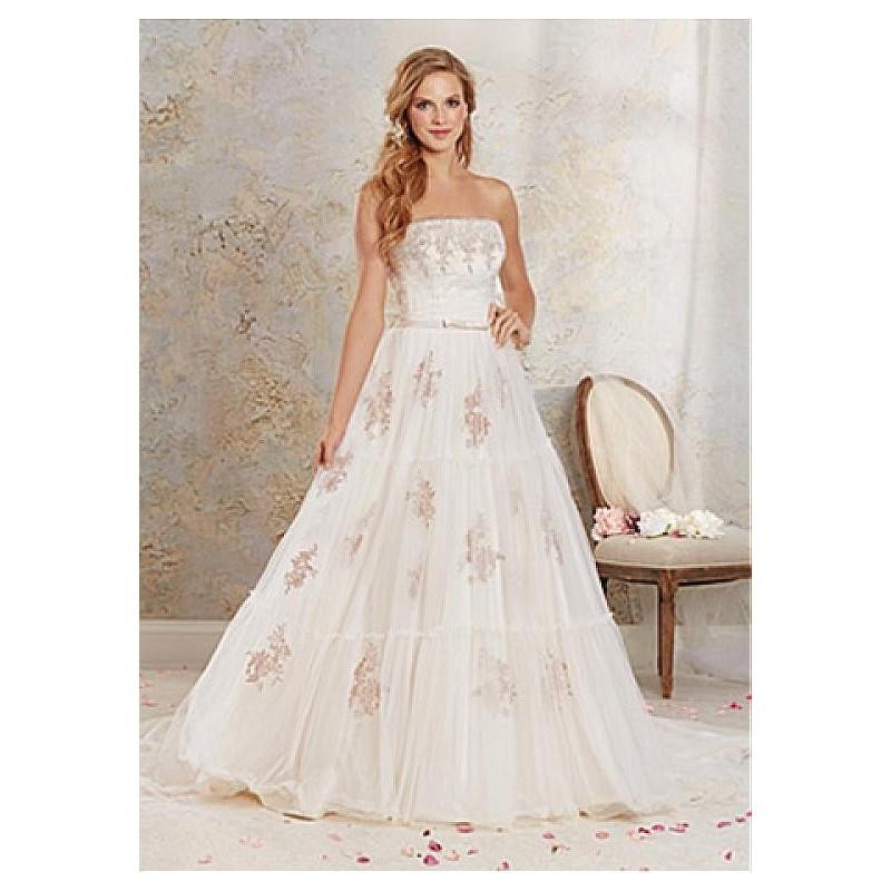 زفاف - Glamorous Tulle Strapless Neckline A-line Wedding dress With Lace Appliques - overpinks.com