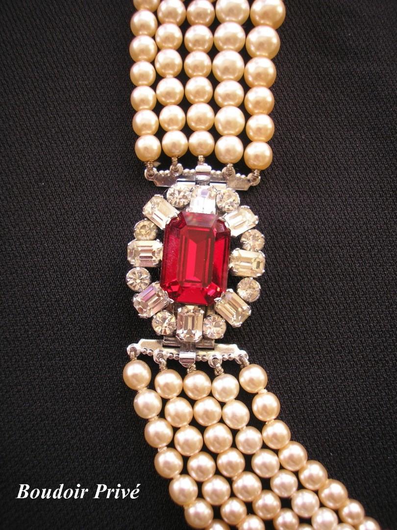 Wedding - Vintage Pompadour Pearl Necklace