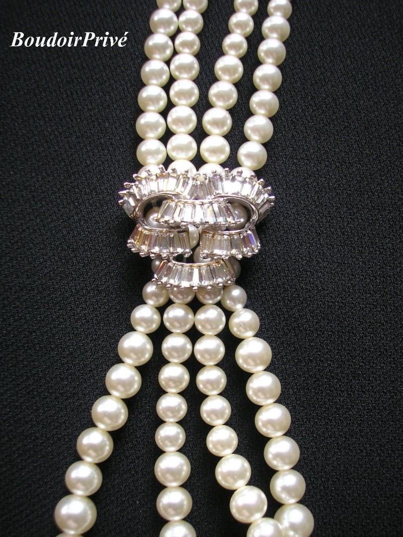 زفاف - Vintage Signed Boucher Pearl Necklace