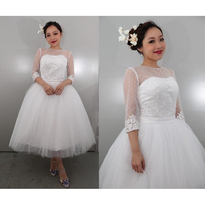 Mariage - 50shouse_ retro feel polka dots tulle with lace 3/4 lace sleeves tea wedding dress_ custom make - Hand-made Beautiful Dresses