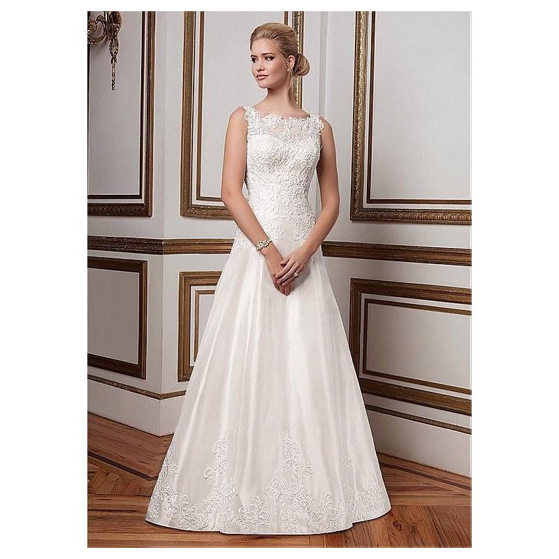 Свадьба - Marvelous Tulle Scoop Neckline A-line Wedding Dresses with Lace Appliques - overpinks.com