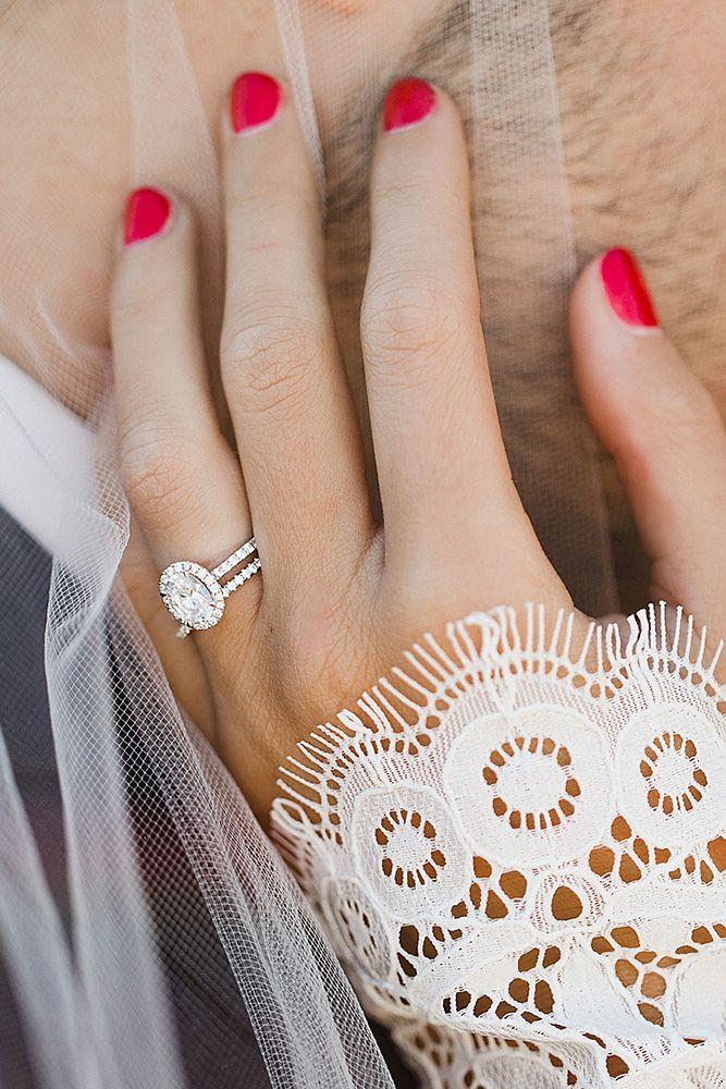 زفاف - 24 Oval Engagement Rings As A Way To Get More Sparkle