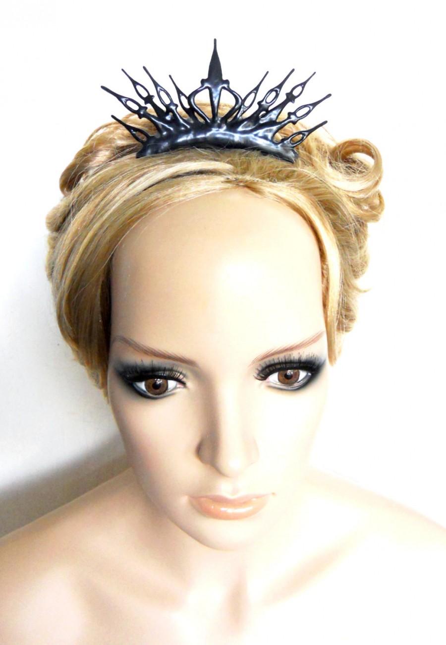 Hochzeit - Punk Rock tiara Noir goth steampunk tiara made with black Clock hands perfect for the gothic bride