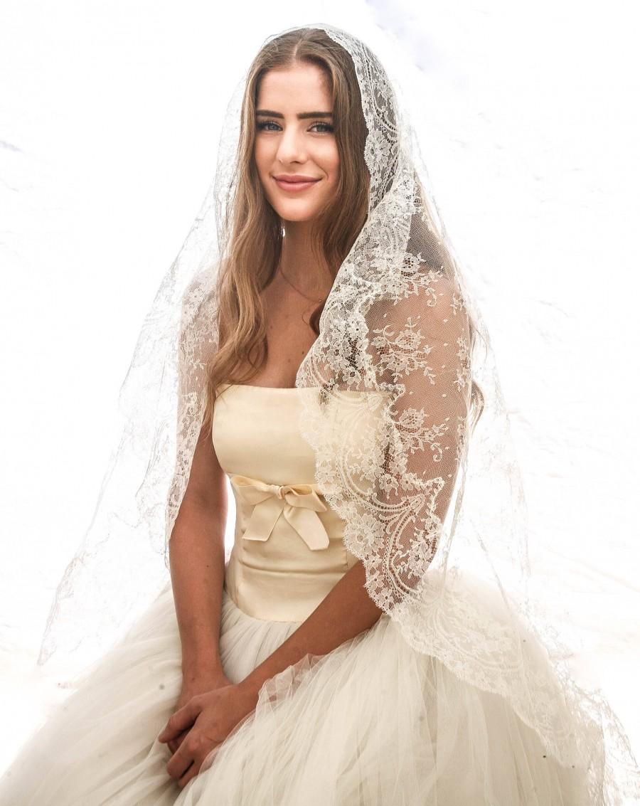 Свадьба - Long Vintage Lace Mantilla Wedding Veil, Made in Spain, Allover Lace Circle Veil Vintage Lace Bridal Veil