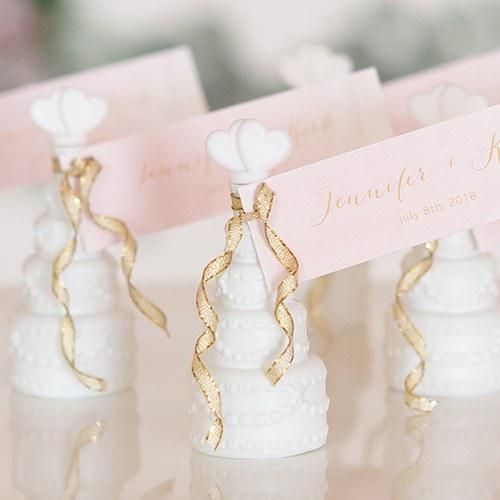 Hochzeit - White Wedding Cake Bubble Favors (Pack Of 24)