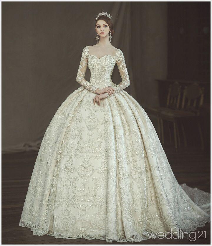 Wedding - Dresses N' Stuff (Medieval & Modern)