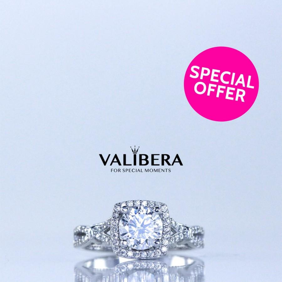Mariage - 1.25 ct Vintage Inspired Halo Engagement Ring, Man Made Diamond Simulants, Art Deco Wedding Ring, Bridal, Promise Ring, Sterling Silver