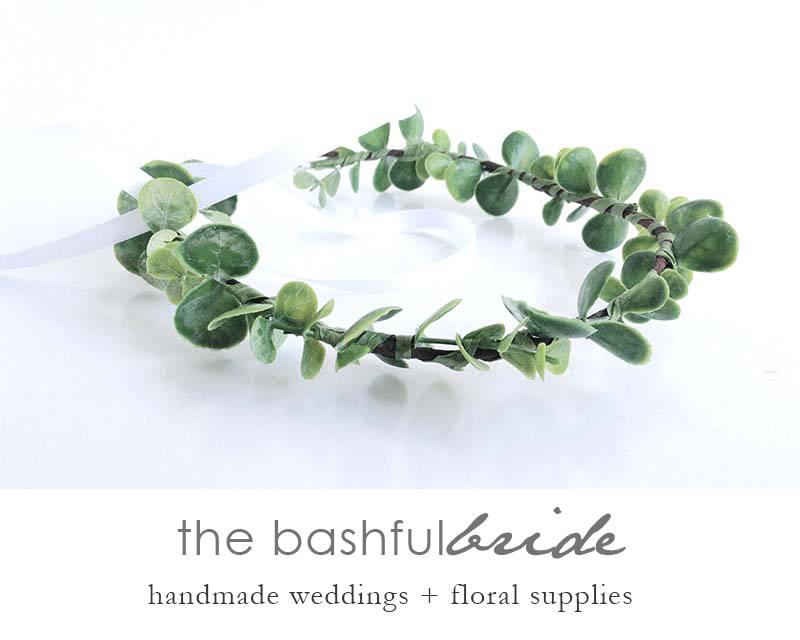 Hochzeit - Dainty eucalyptus crown, eucalyptus wreath, greenery wedding, greenery crown, eucalyptus wedding, bohemian crown, greenery wreath, artificia