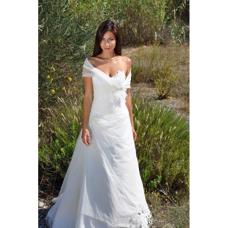 Wedding - Les Mariées de Provence, Cairanne - Superbes robes de mariée pas cher 