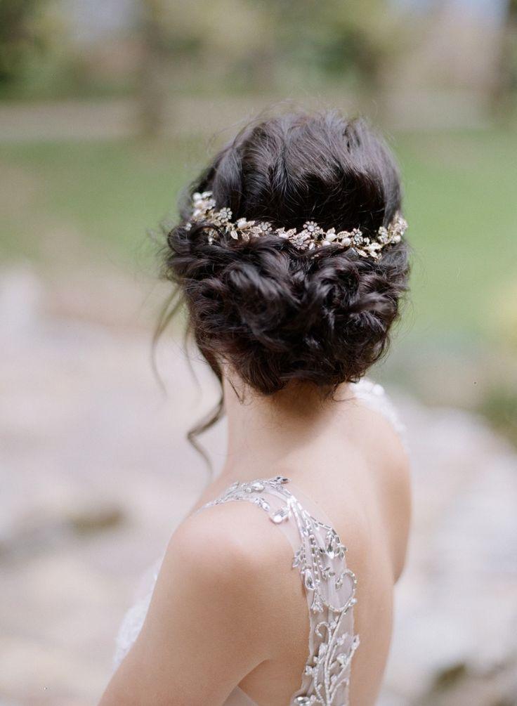 Hochzeit - 18 Beautiful Bridal Updos You Need To Consider