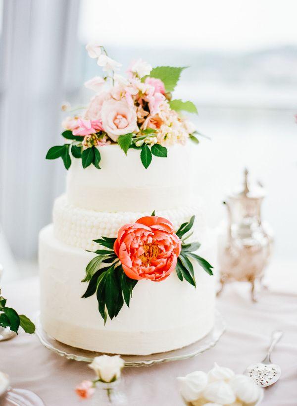 Mariage - 15 Ways To Dress Up Your Wedding Cake