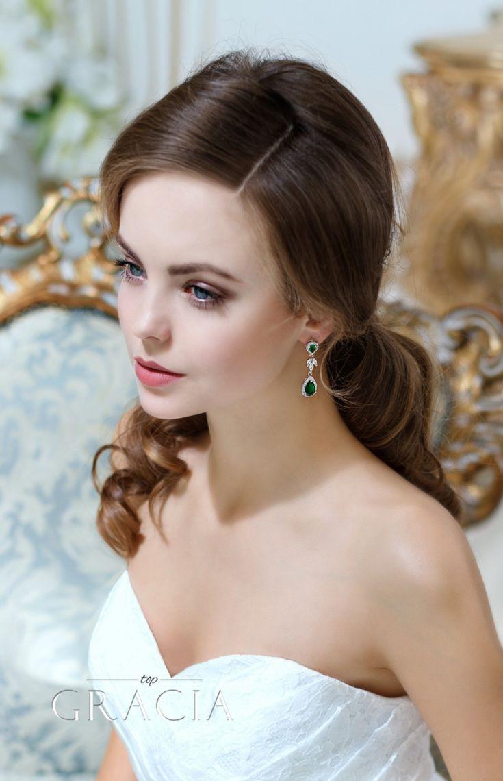 Hochzeit - OPHELIA Cubic Zirconium Emerald Green Bridal Earrings Neacklace Set