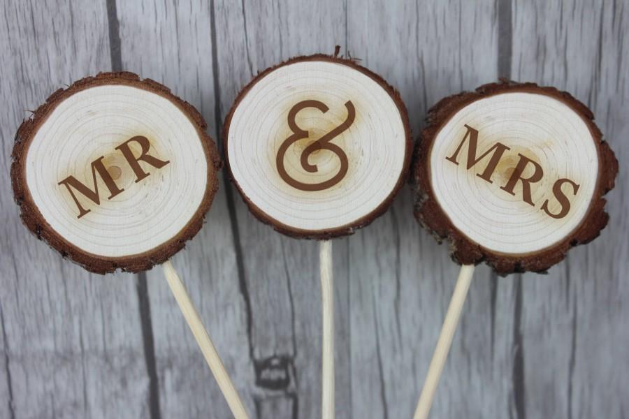 Wedding - Customized Mr and Mrs Wedding Cake Topper,Personalized Cake Topper,Rustic Round Wood Wedding Cake Topper,Unique Engraved Cake Topper