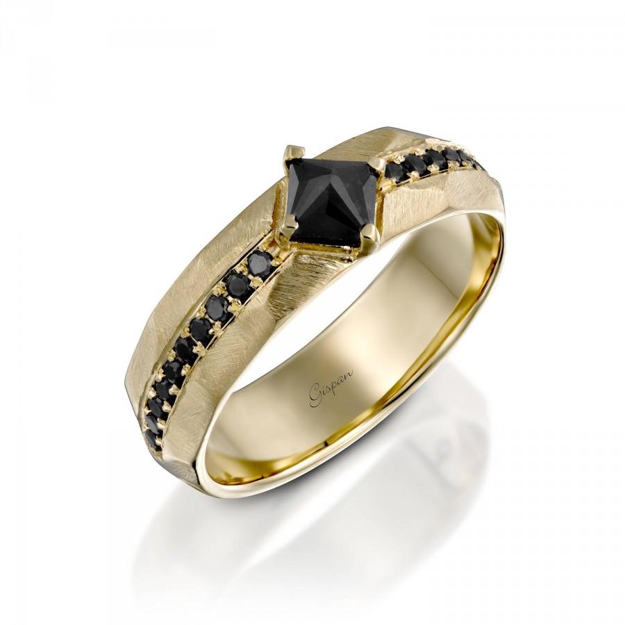 Hochzeit - Mens Yellow Gold Wedding Band, Antique Wedding Ring, Black Diamond Ring, Princess Cut Ring, Round Ring, Hammered Ring