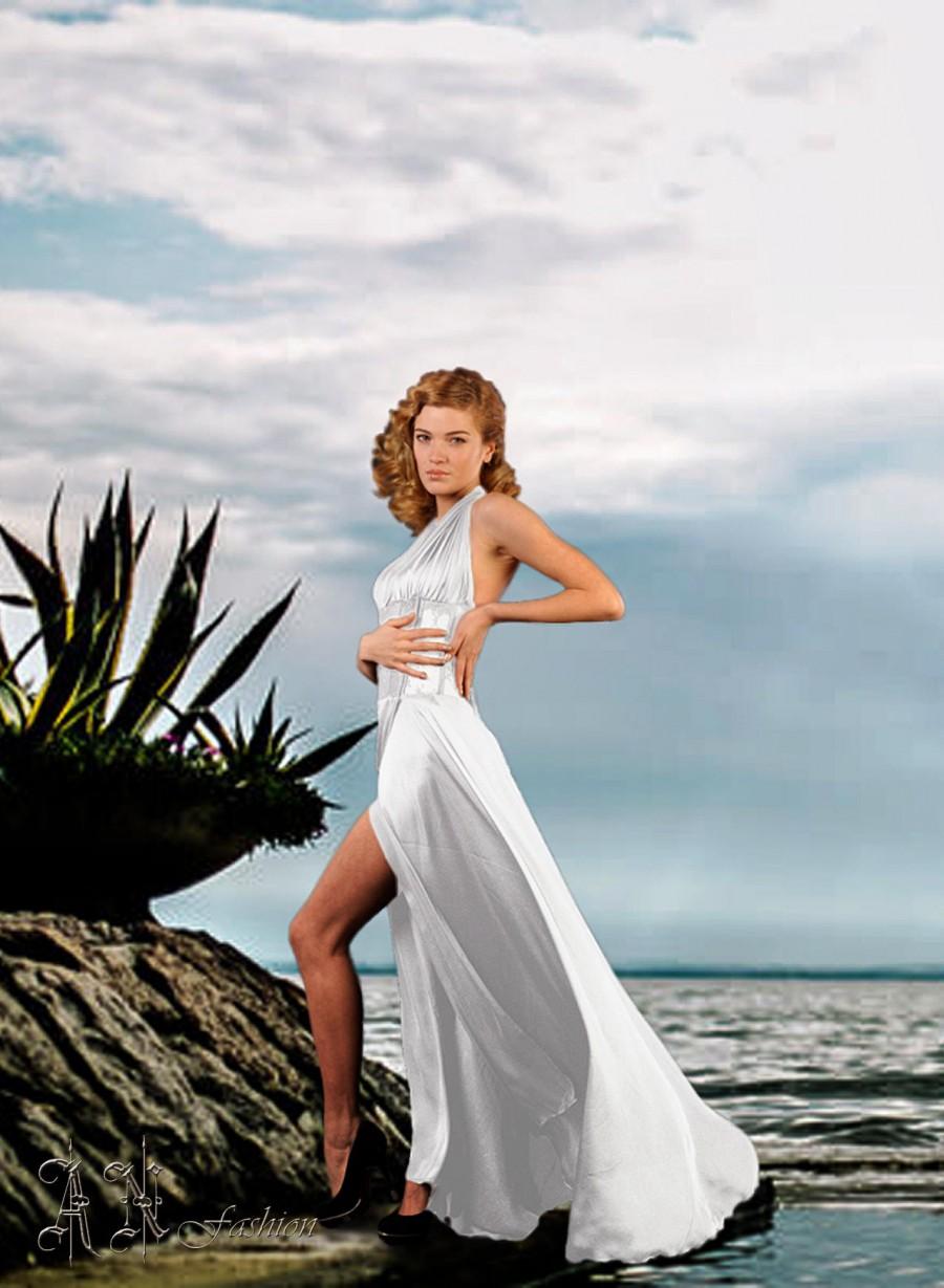 Hochzeit - Beach Wedding Dress. Slit Sexy Garden Bridal Dress. Backless Wedding Dress. Halter  Dress. V-neck White Formal Dress. Simple wedding dress
