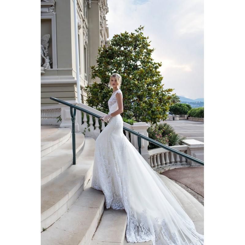 Hochzeit - Alessandra Rinaudo 2017 Blondie ARAB17623 Cathedral Train Elegant Fit & Flare Illusion Appliques Crystal Buttons Wedding Gown - Elegant Wedding Dresses