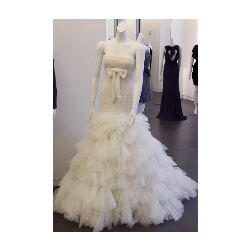 Mariage - White by Vera Wang - Fall 2012 - Strapless Ruffled Mermaid Wedding Dress with Bow Detail - Stunning Cheap Wedding Dresses