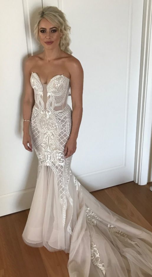 زفاف - Embroidery Bridal Gown Options From