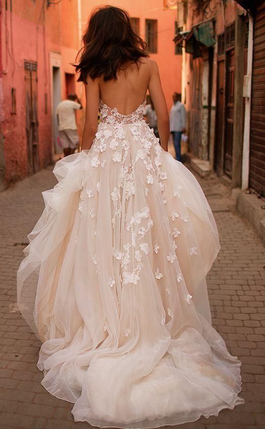 Mariage - Cheap Wedding Dresses A-line Halter Backless Brush Train Tulle Long Bridal Gown JKW178