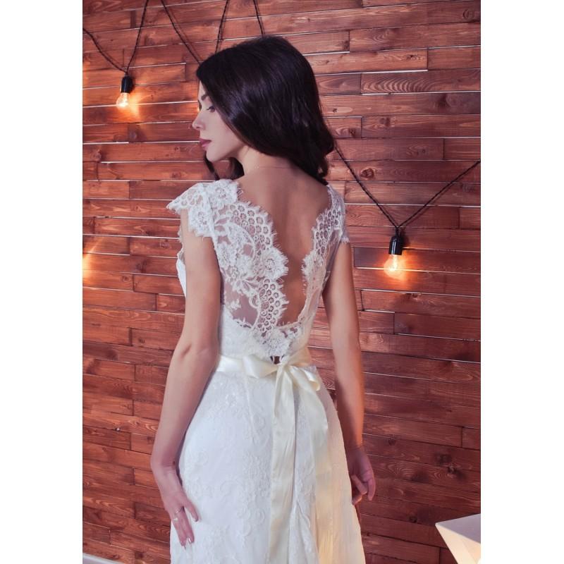 Mariage - Lace wedding dress Monika with open back  , vintage wedding dresses, modest wedding dresses - Hand-made Beautiful Dresses