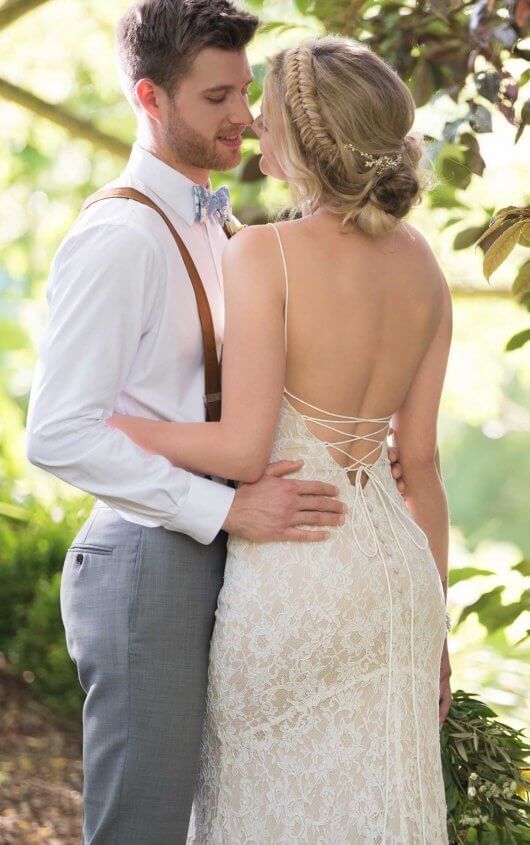 Hochzeit - Botanical Lace Wedding Gown