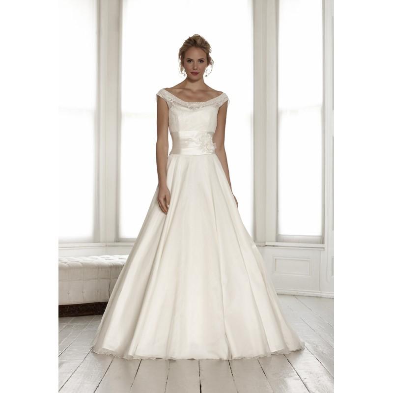 Свадьба - Sassi Holford Eloise - Royal Bride Dress from UK - Large Bridalwear Retailer