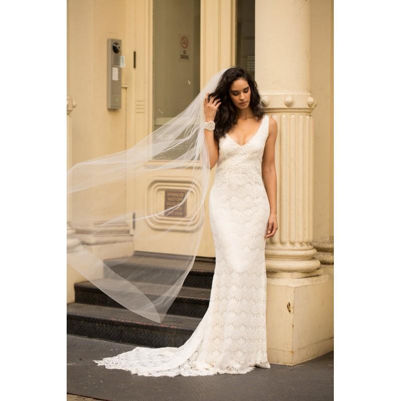 زفاف - Anna Campbell Fall/Winter 2018 Saasha Elegant Ivory Sleeveless V-Neck Sweep Train Sheath Lace Embroidery Wedding Gown - Brand Wedding Dresses