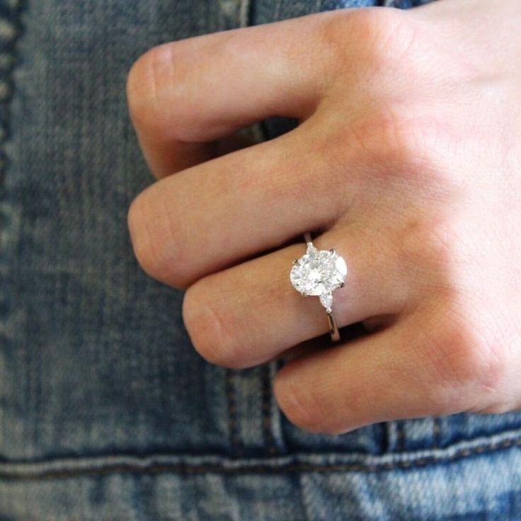 زفاف - Luxury Jewelry 2017/2018 : Oval Engagement Ring Simple