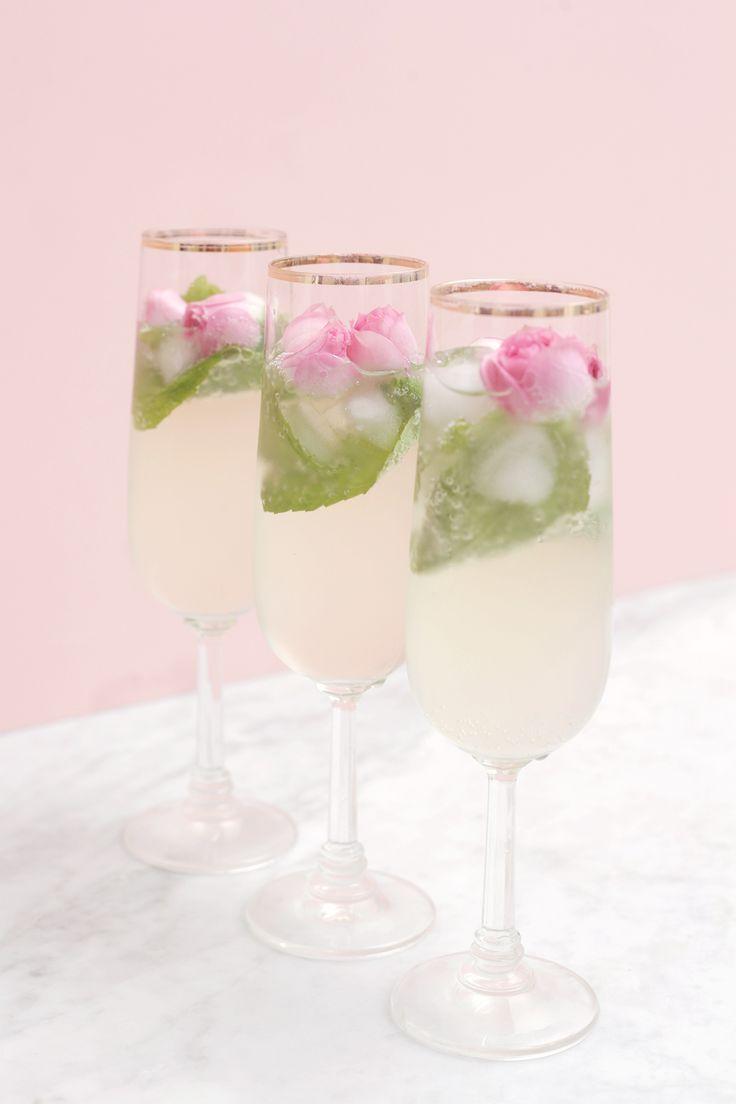 Hochzeit - Giggly Rose Cocktail
