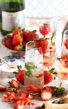Hochzeit - Strawberry Champagne Mojito