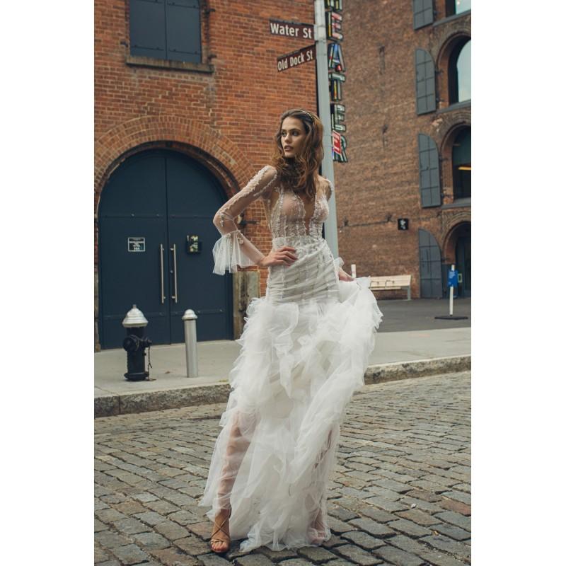 Mariage - Solo Merav 2018 Grace Ruffle Open Back Tulle Vogue White Chapel Train Deep Plunging V-Neck Trumpet Flare Sleeves Bridal Dress - Truer Bride - Find your dreamy wedding dress