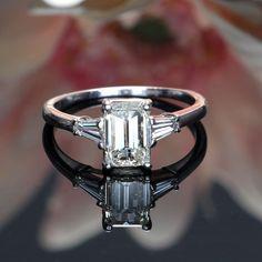 Hochzeit - Simple Engagement Rings & Wedding Bands