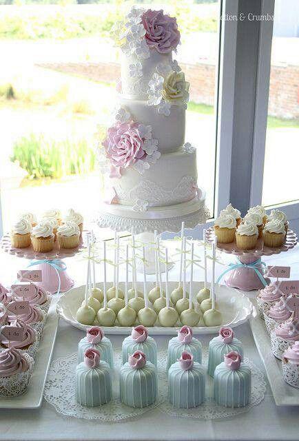 Hochzeit - Sweet & Cake Tables