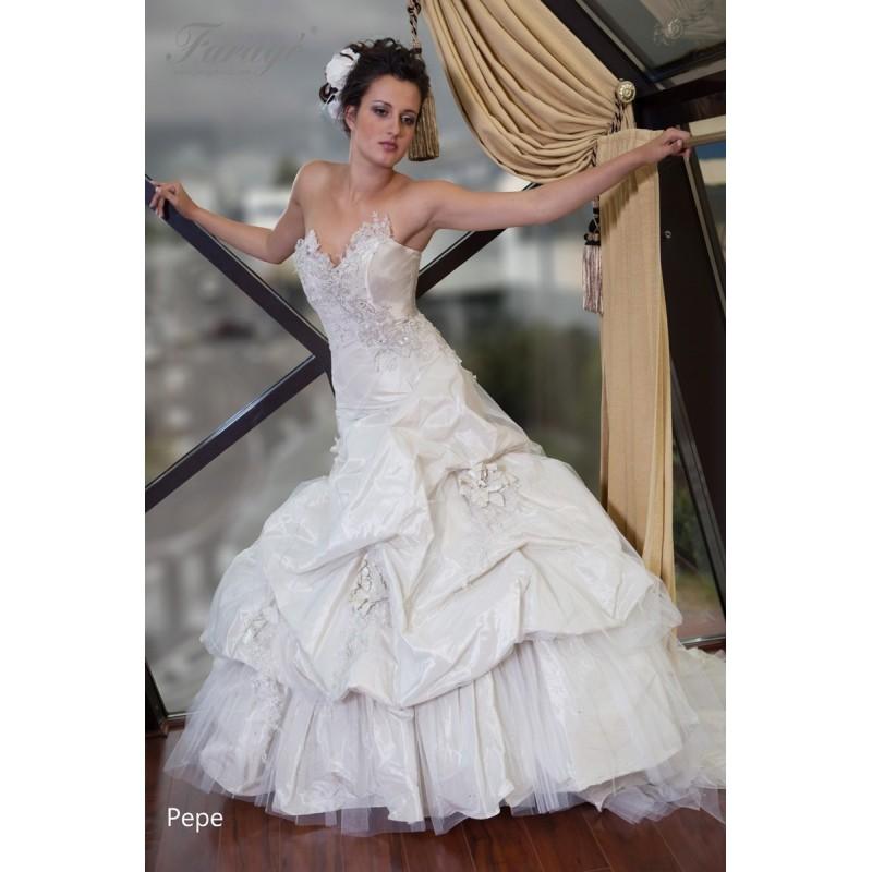 Wedding - Farage, Pepe - Superbes robes de mariée pas cher 