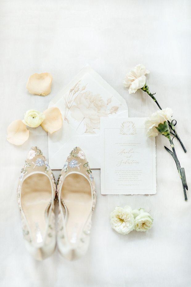 Hochzeit - Romantic Wedding Ideas For Every Style Of Bride