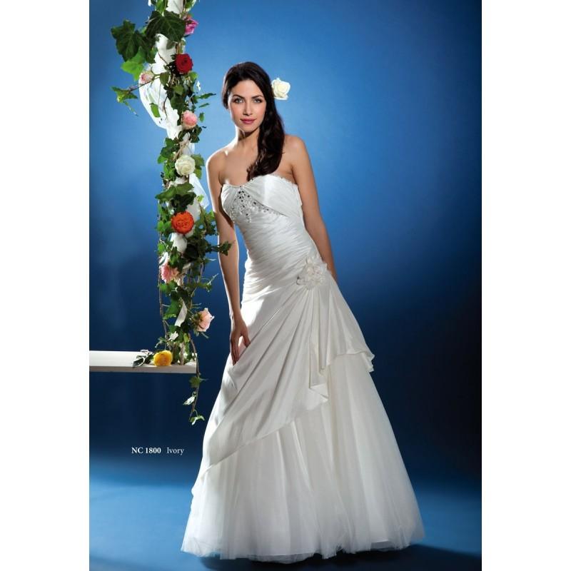 Mariage - Nana Couture, NC 1800 - Superbes robes de mariée pas cher 