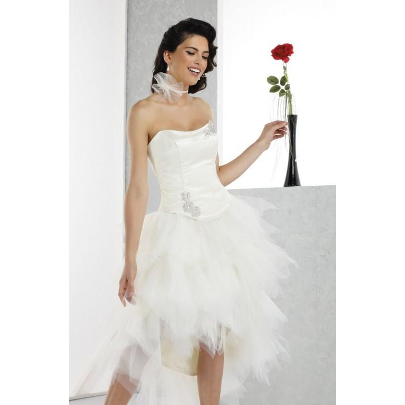 Wedding - Pia Benelli, Adorable ecrue - Superbes robes de mariée pas cher 