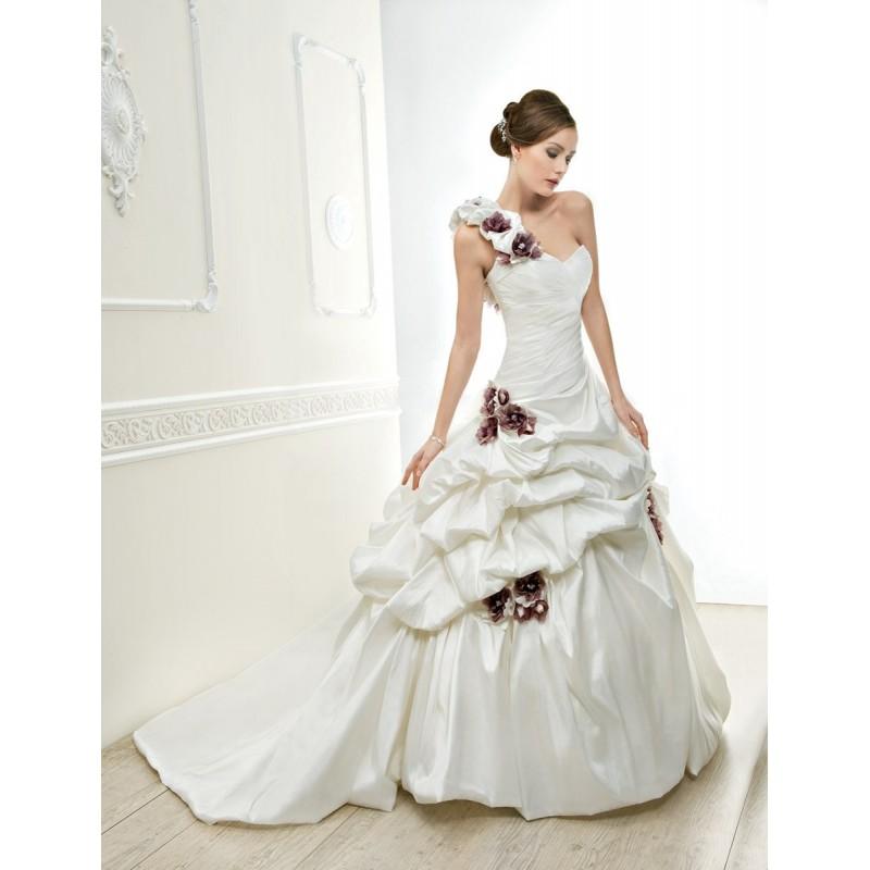 Wedding - Cosmobella, 7601 - Superbes robes de mariée pas cher 