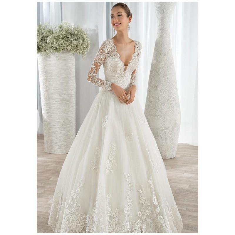 Hochzeit - Demetrios 646 Wedding Dress - The Knot - Formal Bridesmaid Dresses 2018