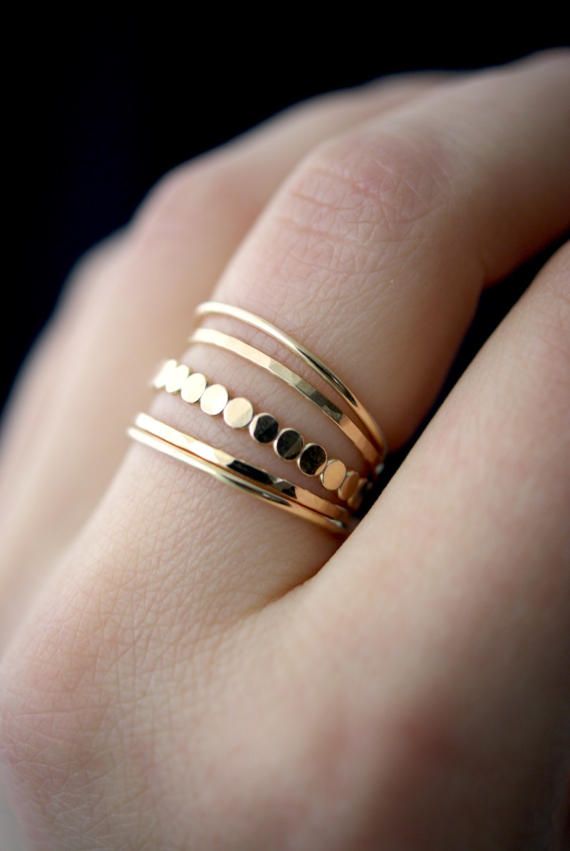 زفاف - NEW Medium Thickness Gold Bead Stacking Ring Set, Gold Stack Ring, Gold Ring Set, Gold Fill Set, Delicate Gold Ring, Bead Ring, Set Of 5