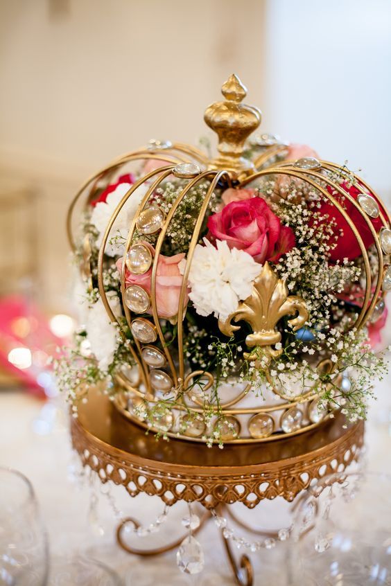 Hochzeit - Image Result For Flower Arrangements The Crown Season 2 