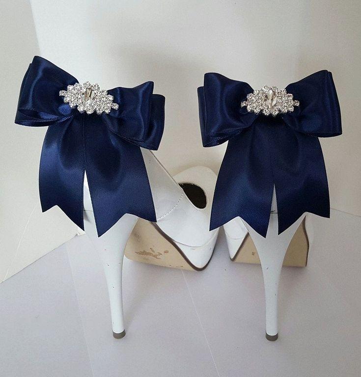 Свадьба - Navy Blue Wedding Shoe Clips,Bridal Shoe Clips,  MANY COLORS, Satin Bow Shoe Clips, Rhinestone Clips, Clips For Wedding Shoes, Bridal Shoes By Shoe… 