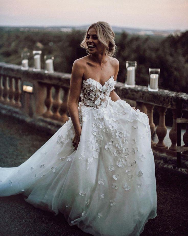 Hochzeit - What A Beautiful Dress! 