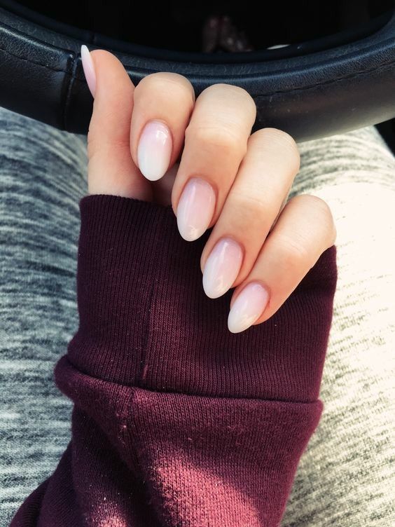 Mariage - Blush Pink Almond Shape Nails Soft Ombre 