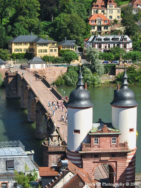 Mariage - Heidelberg, Germany. My Best Friend And Neighbor In Germany Was From Here. I Always Thought It Would Be Cool To Have The Apartment Above The Gate. 