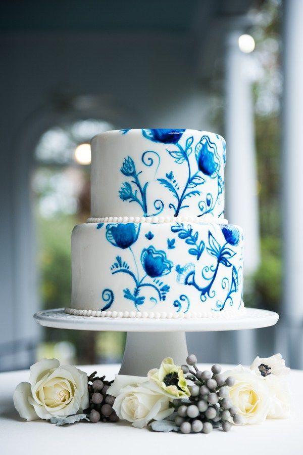 Свадьба - Delft Blue Wedding Inspiration In A Southern Setting