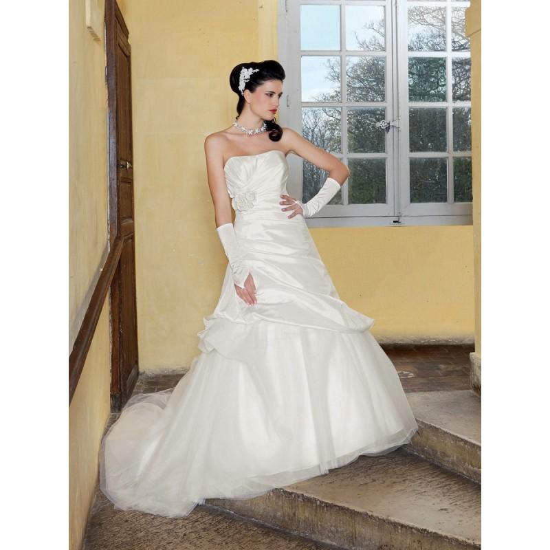 Wedding - Bella Sublissima, Papillon - Superbes robes de mariée pas cher 
