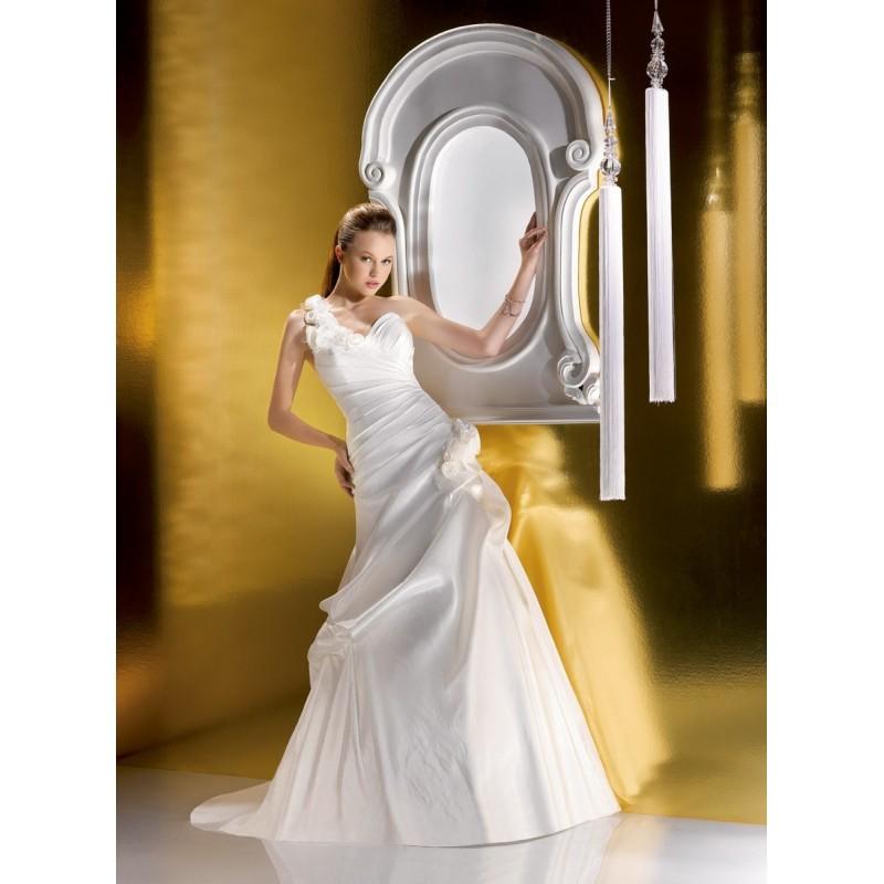 Mariage - Just for you, 135-04 - Superbes robes de mariée pas cher 
