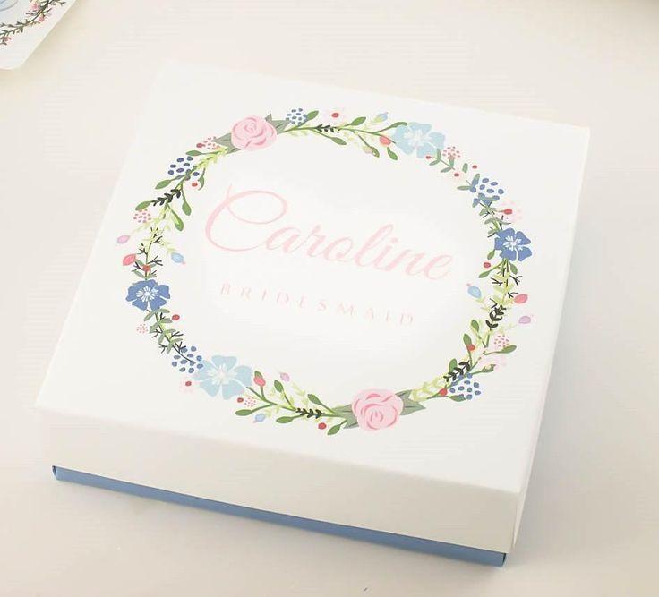 Hochzeit - Personalized Bridesmaid Presents Box